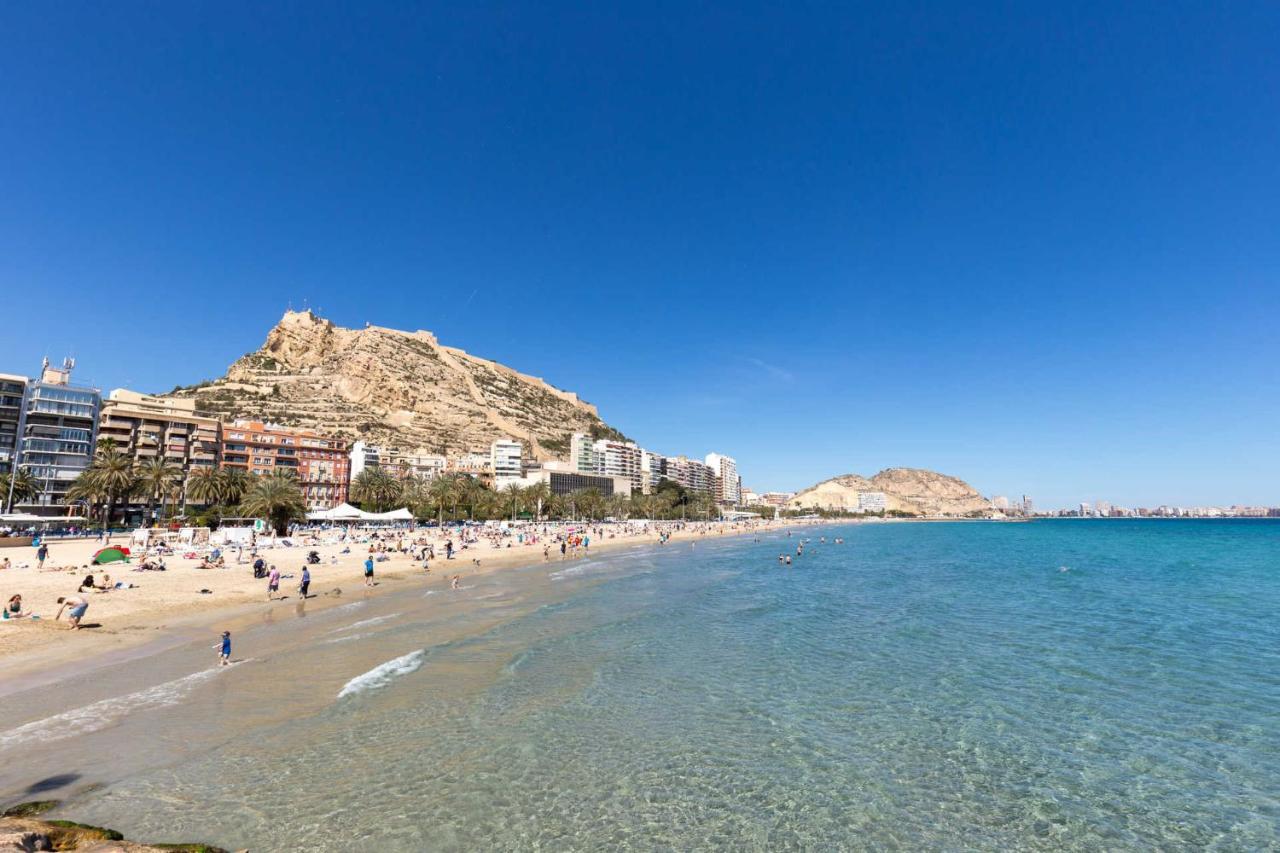 شقة Alicante Colorful Penthouse Center 5C المظهر الخارجي الصورة
