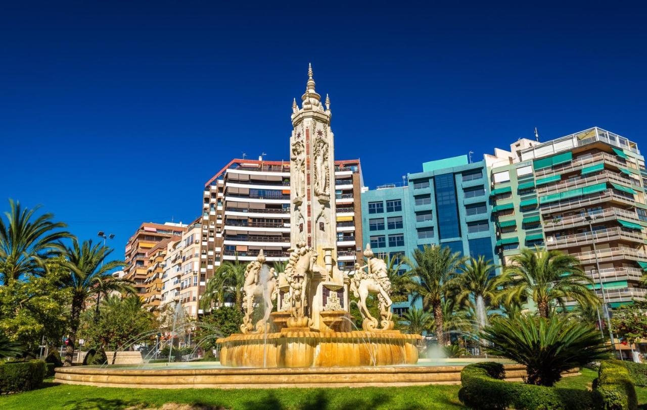 شقة Alicante Colorful Penthouse Center 5C المظهر الخارجي الصورة